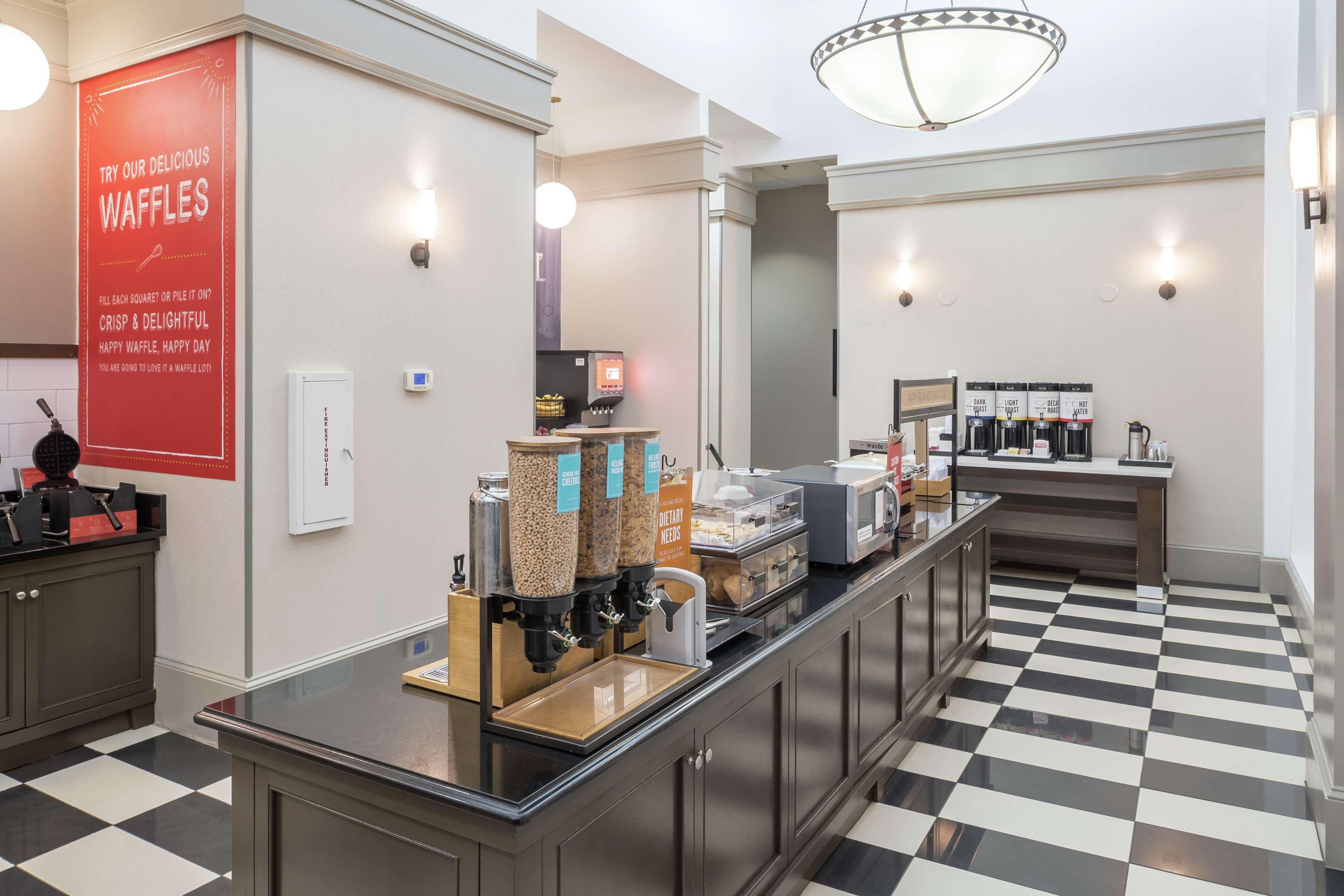Hampton Inn & Suites Atlanta-Downtown Ngoại thất bức ảnh